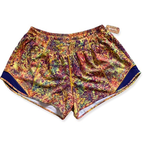 Lululemon Seawheeze 2019 Hotty Hot shorts 4” Size 12 Tall